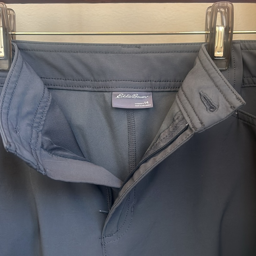 NWOT Eddie Bauer Women's Dark Smoke Adventurer Skort Size 14 - Picture 3 of 7